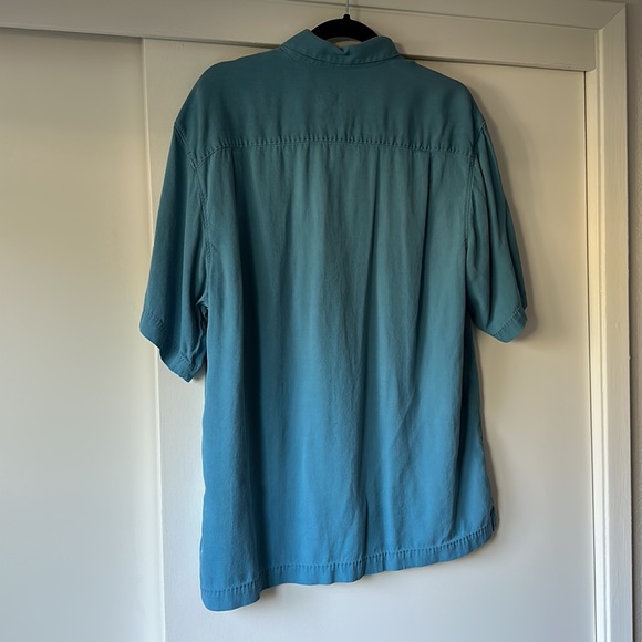 Men’s Tommy Bahama Silk Button Up Shirt - Picture 3 of 6